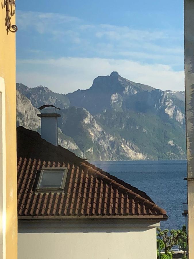 Wolfis Traunseeblick - Mit Kostenlosem Parkplatz Direkt An Der Unterkunft Gmunden Exterior foto